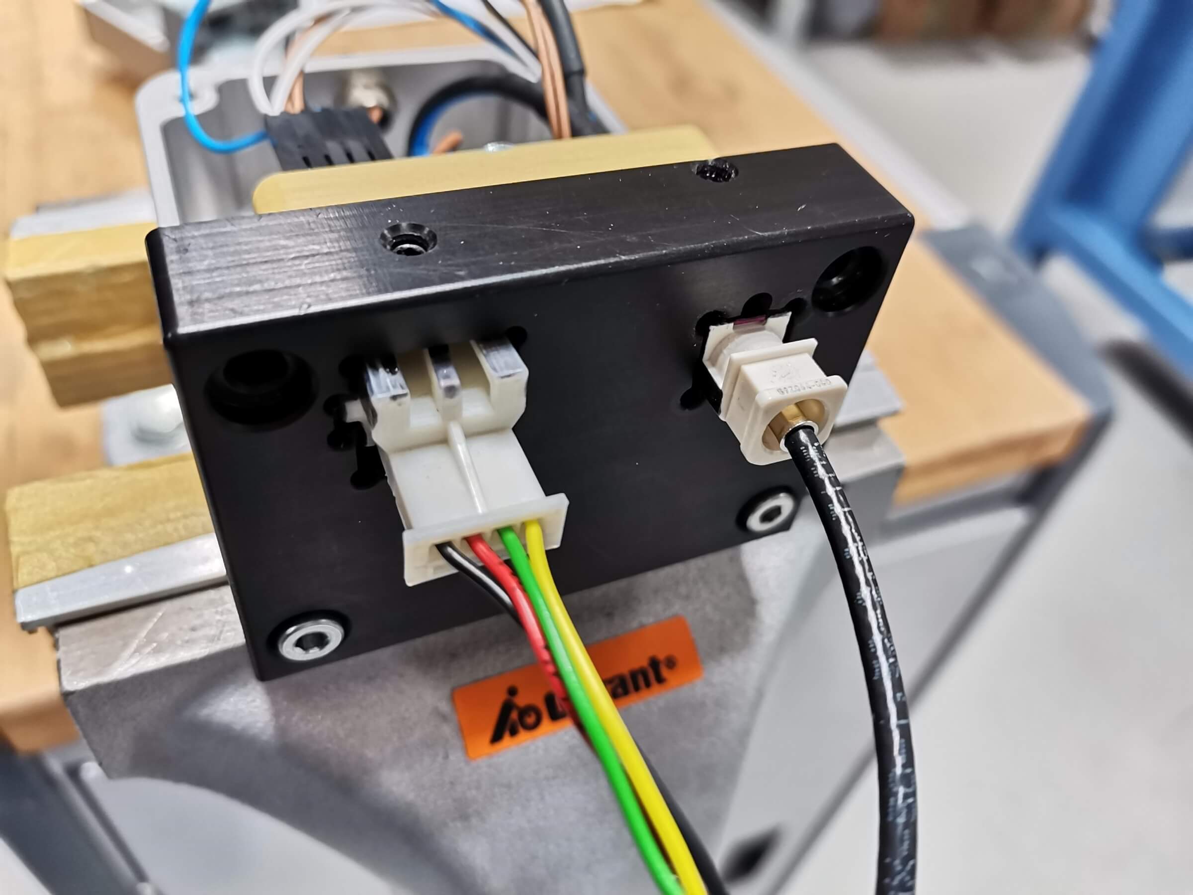 Steckerarretierung Prototypenentwicklung